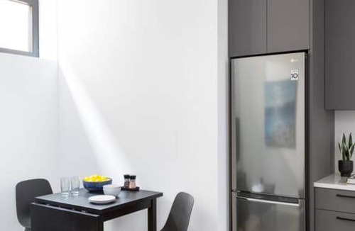 Arbutus Ridge Apartment | Designer 1 Bdr Garden Suite - Arbutus/Kits/UBC