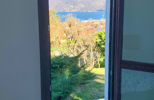 Germignaga House | Detached 4½-room house with pool and fantastic lake view