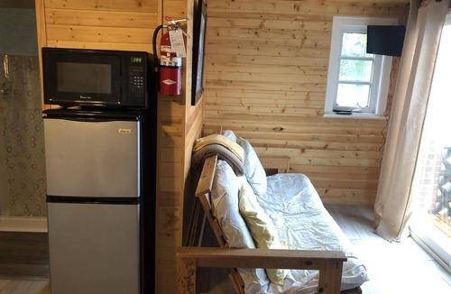 Wasaga Beach Cottage | Dock Life Beach 1 - Cottage 11, Riverside 2 bedroom, 3 min walk to Beach 1