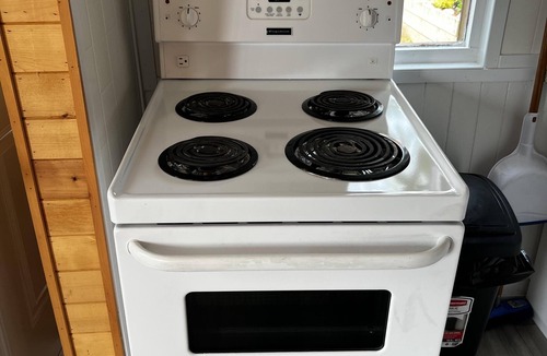 Wasaga Beach Cottage | Dock Life Beach 1 - Cottage 11, Riverside 2 bedroom, 3 min walk to Beach 1