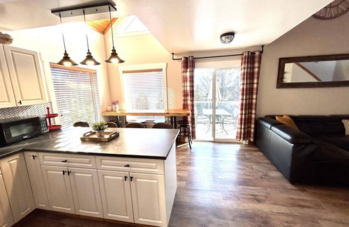 Anglemont Cabin | Double Cabins - Hot Tub~Buoy - Home Sweet Lakehouse/Nauti Cabin - Shuswap Vacations/Sledding Stays