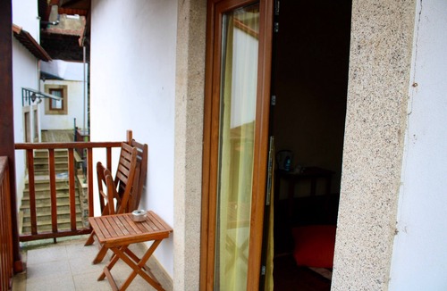Rabal Apartment | Double Room 2 - Solar de Rabal with Private Bathroom