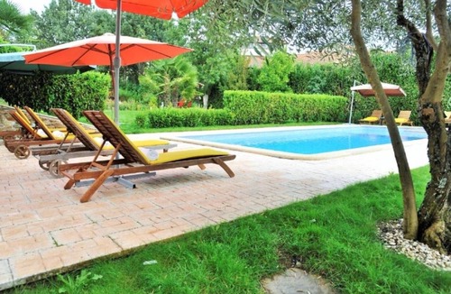 Rabal Apartment | Double Room 2 - Solar de Rabal with Private Bathroom