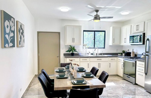 Fort George Apartment | Downtown 1 or 2 Bedroom Stay - Walk to Ferry
