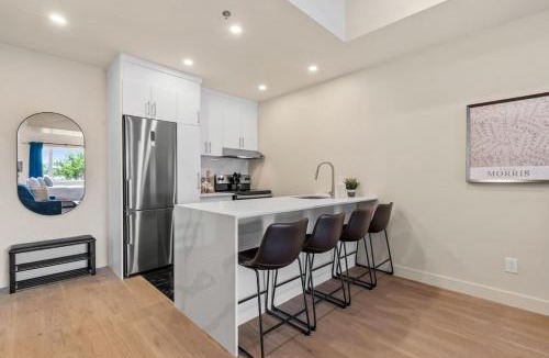 Gay Village Apartment | DownTown King Loft