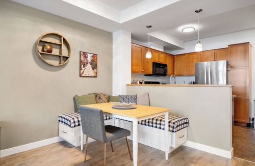 Mission District Condo | Downtown River Condo: AC, near Saddledome, Free Underground Parking