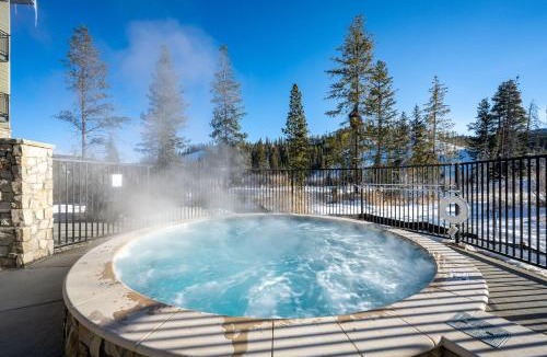 Winter Park House | Downtown WP Condo 1209 I Hot Tub I AC I Great Views I Activity Program