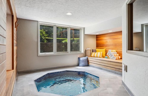 Eagle-Vail House | EagleVail Alpine Escape Riverside Luxe W Spa