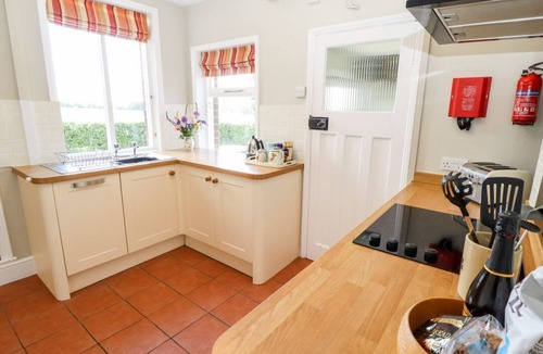 Holton Le Clay House | East Farm Cottage, Market Rasen