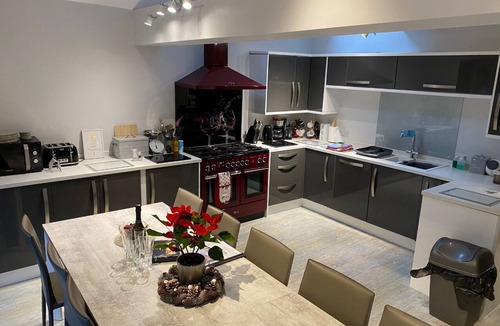 Eastbourne Seafront House | Eastbourne holiday home for 10+