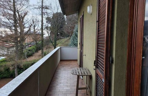 Albese con Cassano Apartment | Easy Albese Comfort