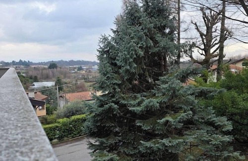 Albese con Cassano Apartment | Easy Albese Comfort Apartment