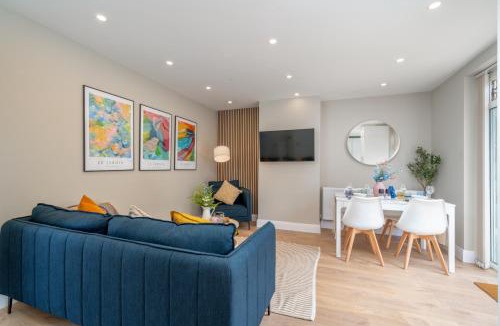 Burnt Oak House | Edgeware Home 4 Bedroom House-Free Parking