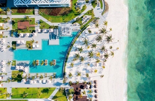Playa Mujeres Condo | Elegant 2 Bedroom Suite with Luxury Amenities in Cancún