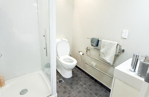 Te Aro Apartment | Elegant City Central Living