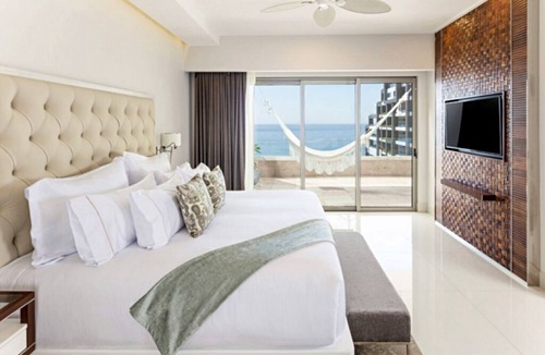 Cabo San Lucas Resort | Elevate Your Cabo Stay: Luxe 2 Bedroom Suite