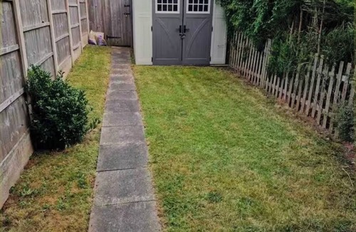 Mapperley House | Entire Cosy Home in Nottingham Carlton, free parking, convenient and chic!