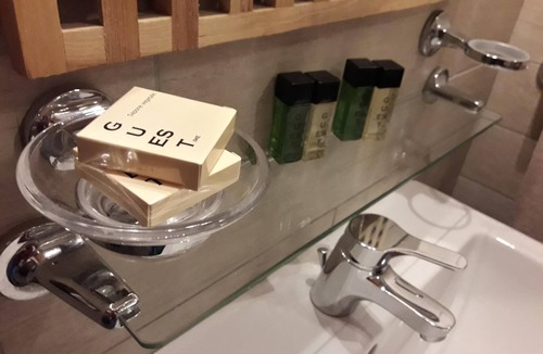 Cazzago Brabbia Hotel | Equirelais