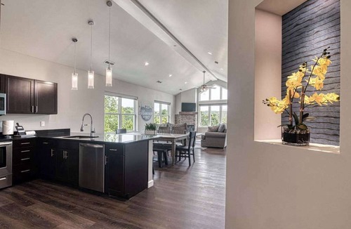 Branson Condo | Everything's New! Near Aquarium at the Boardwalk!