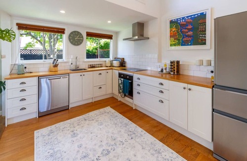 Edgeware House | Exclusive 2 Bed Standalone Villa in St Albans