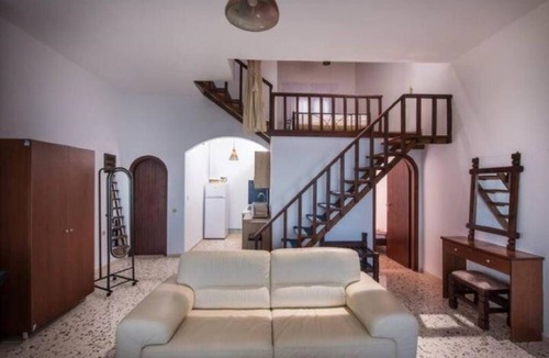 Malevizi Apartment | Exclusive Seaside Retreat Two-Bedroom Apartment with Ocean View