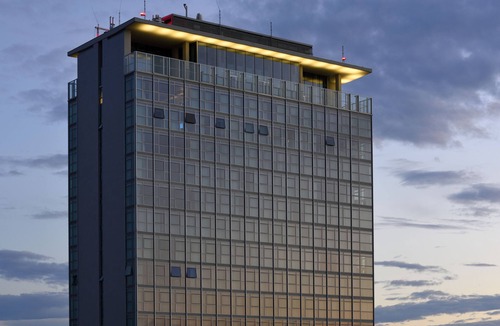 Centro Direzionale Apartment | Executive four-room apartment with city view - Torre Galfa Milan | An Experiences