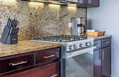 Hatillo Villa | Exotica-All Suite House & Killer Views. On-site Staff-Gated Community-Paved Road