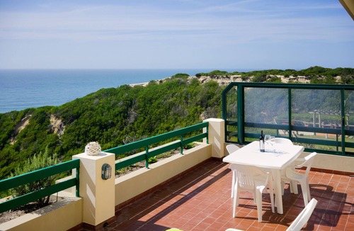 Pataias Apartment | Experience Portugal at its finest: Beach, activities,culture -the perfect blend!