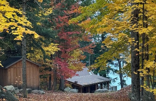 Ryerson Cottage | Experience the beauty of Ontario’s cottage country on Horn Lake.