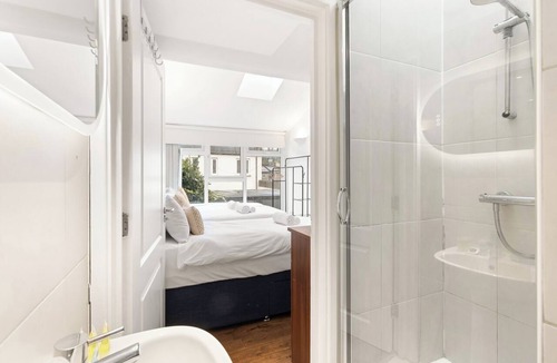 Hackney House | Exquisite 4BR Home 15 Guests Prime Central London