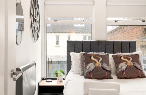Shacklewell Apartment | Exquisite 4BR Home 15 Guests Prime Central London