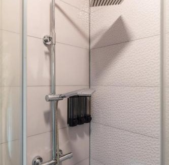 Luton Apartment | F3 Modern Studio Flat - Prime TV - Parking - Wi-Fi