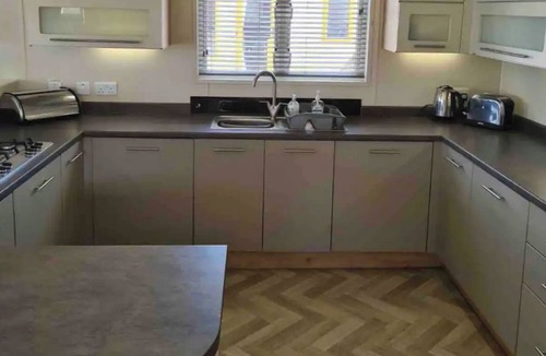 Dogdyke Cabin | Fable Lodge - Lakeside lodge with sunken hot tub at Tattershall Lakes