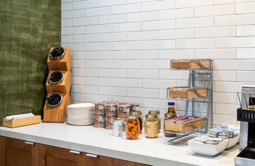 North Bay Hotel | Fairfield by Marriott Inn & Suites North Bay