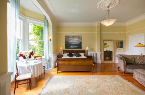 Rockland Bed & Breakfast | Fairholme Manor Inn