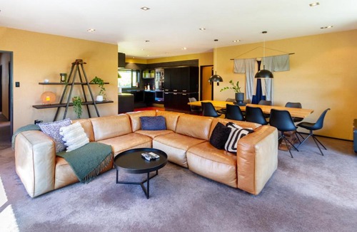 Harewood Apartment | Families and Groups, Chch Airport, Spa Pool