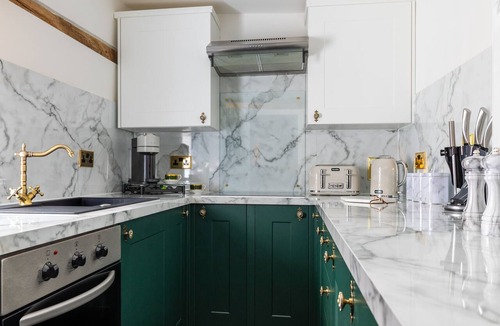 Heybridge Apartment | Family 2 bedroomed Luxury Suite