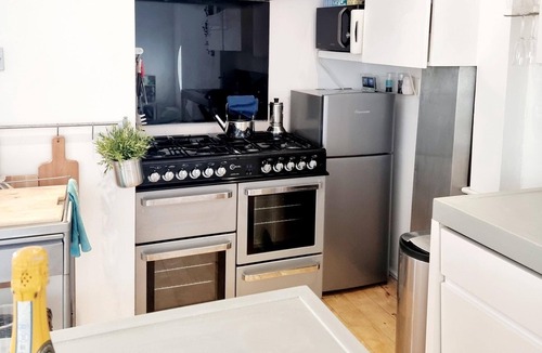 Hove House | Family Cottage 2 Mins From Hove Seafront