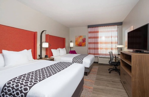 Pflugerville House | Family Retreat | Two Relaxing Rooms | Near Historic Downtown