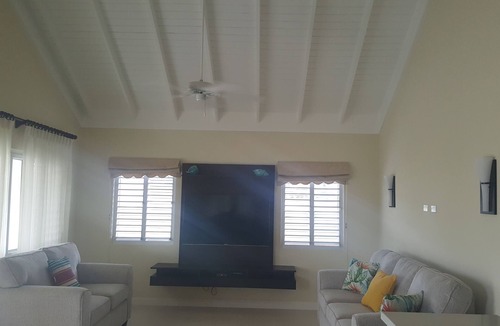 St. Ann's Bay Villa | Family Vacation Home - Great location near major attractions