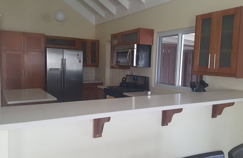 St. Ann's Bay Villa | Family Vacation Home - Great location near major attractions