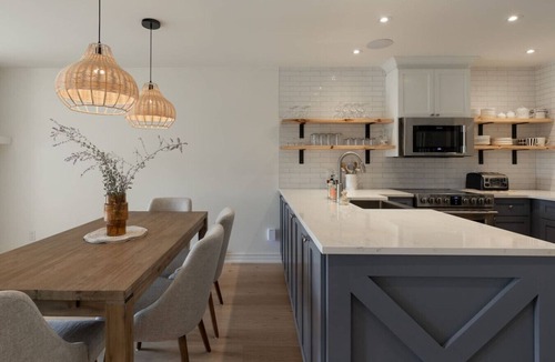 Mont-Tremblant House | Farmhouse-Style Townhouse | 3 Floors Fireplace