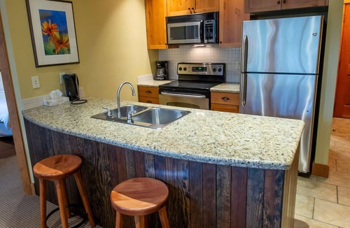 East Kootenay Condo | Fernie - Timberline Lodges Juniper #630