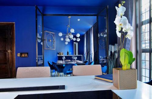 Nottingham City Centre House | Finest Retreats - Castle House Nottingham - Luxurious Hot Tub Stay