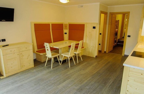 Teola Apartment | Flat Fopel - Baita Cusini with mountain views, wellness area and Wi-Fi