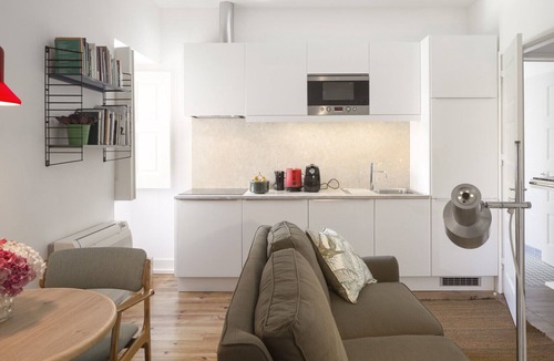 Santa Maria dos Olivais Apartment | Flattered to be in Tomar T1 C