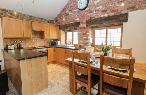 Belper Cottage | FLETCHERS BARN, family friendly, with open fire in Alderwasley