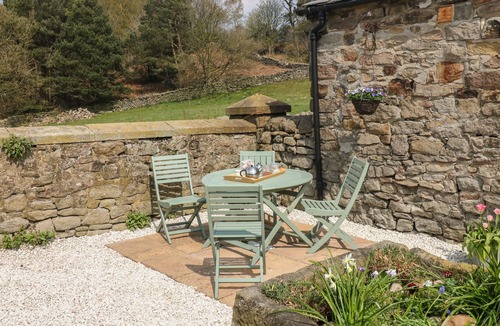 Belper Cottage | FLETCHERS BARN, family friendly, with open fire in Alderwasley