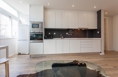 Santo Condestavel Apartment | FLH Campo de Ourique Bright Apartment