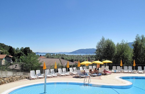 Fondotoce Apartment | Fon 105 by Interhome